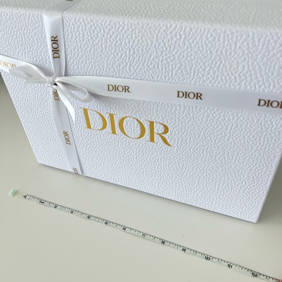 Large Dior Box - Picture 4 of 4
